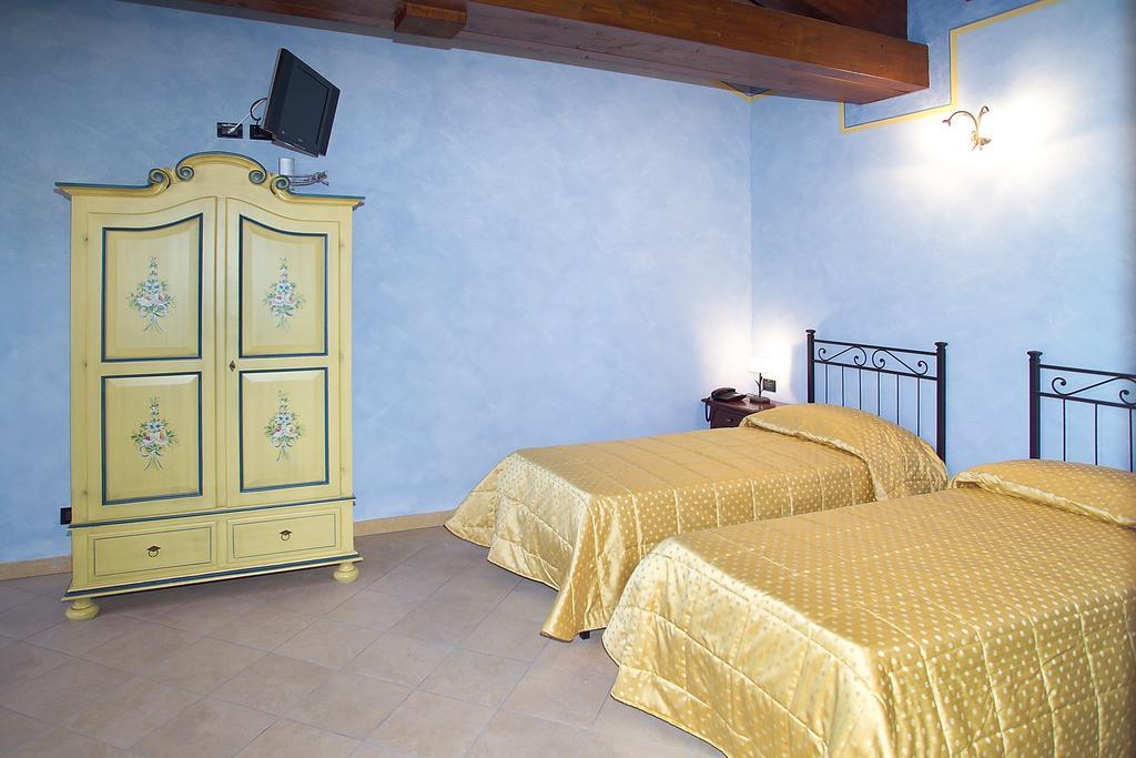Hotel Del Rio Srl - Ristorante E Azienda Agricola Casinalbo Zimmer foto