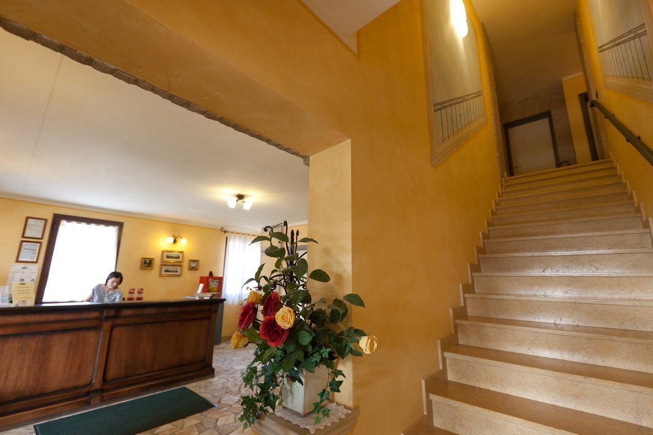 Hotel Del Rio Srl - Ristorante E Azienda Agricola Casinalbo Exterior foto